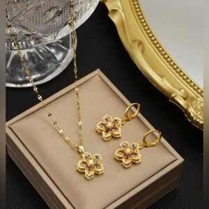 Elegant Gold and Purple Floral Necklace Set